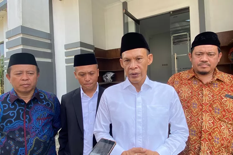 Bakal calon bupati Bogor Jaro Ade saat berkunjung ke Kantor MUI Kabupaten Bogor, Rabu, 31 Juli 2024. (Devina)