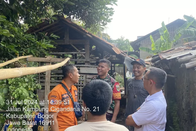 Tim SAR gabungan saat melakukan pencarian bocah 3 tahun yang hilang misterius di Cibinong, Kabupaten Bogor. (BPBD)