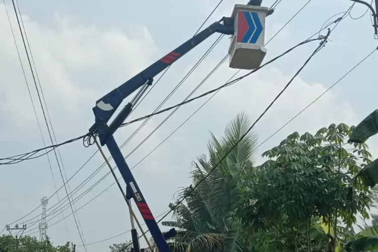 Ilustrasi pemasangan PJU. (Metropolitan)
