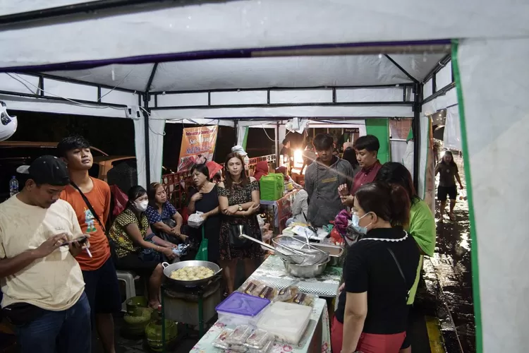 Surken Street Food Festival sukses digelar di Jalan Suryakencana (Surken), Babakan Pasar, Kecamatan Bogor Tengah, Kota Bogor. (Rifal)