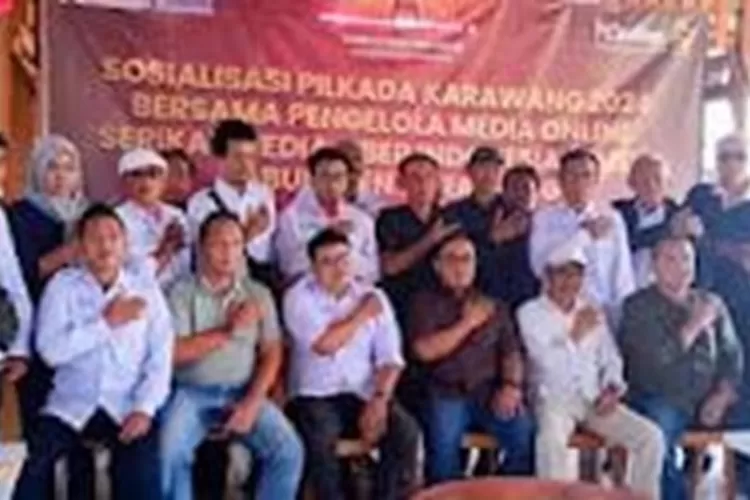 KPU Karawang dan unsur media saat Sosialisasi Pilkada Damai. (ist)