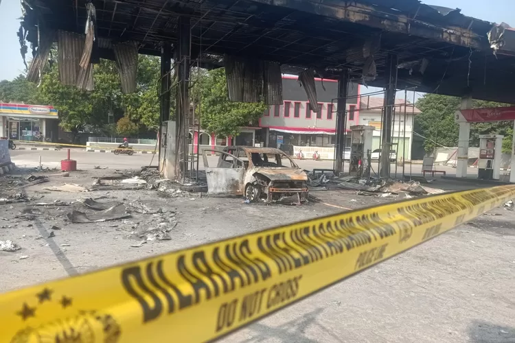 Kondisi SPBU Bakan Maja di Desa Jomin Barat, Kecamatan Kotabaru, Kabupaten Karawang yang alami kebakaran hebat (Herman)