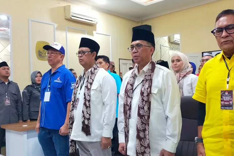 Pada hari pertama pendaftaran, pasangan calon Mohamad Muraz dan Andri Setiawan mendaftar ke KPU sebagai peserta Pilkada Kota Sukabumi (Satiri)