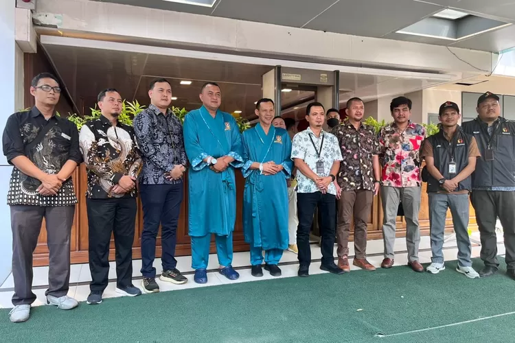 Didampingi KPU dan Bawaslu, Pasangan bakal calon bupati dan wakil bupati Bogor Rudy Susmanto - Jaro Ade menjalani tes kesehatan di RSPAD Gatot Soebroto Jakarta, Sabtu, 31 Agustus 2024. (Ist)