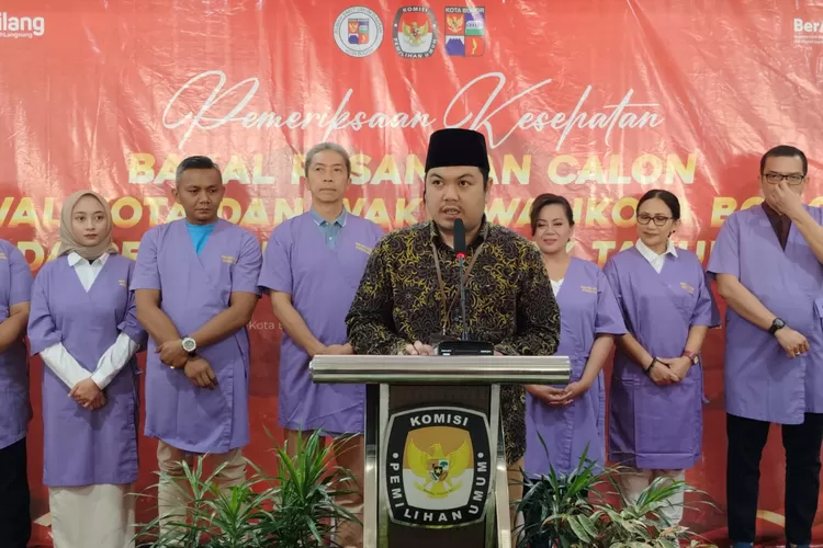Ketua KPU Kota Bogor, Muhammad Habibi Zaenal Arifin memberikan sambutan dalam kegiatan tes kesehatan Paslon Wali Kota dan Wakil Wali Kota Bogor. (Istimewa) 