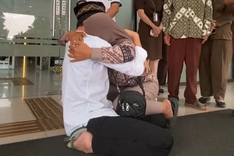 Tersangka penadah pakan ternak di Rumpin dibebaskan Kejari Kabupaten Bogor lewat restorative justice. (Devina)