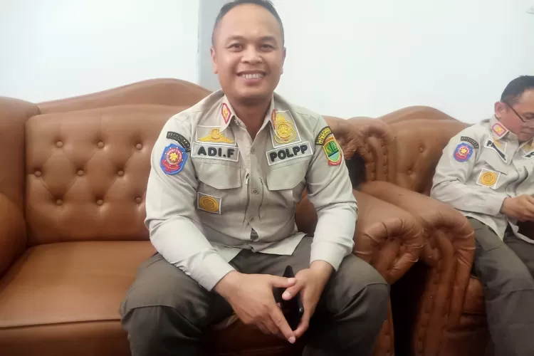 Kepala Bidang Penegakan Peraturan Perundang-Undangan Daerah (PPUD) Satpol PP Kabupaten Karawang Adi Firmansyah (Herman)