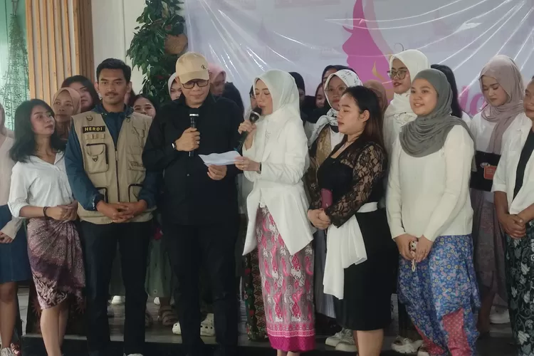 Deklarasi dukungan dari Kartini Muda untuk Pasangan Ready atau Rena-Teddy di Pilkada 2024 Kota Bogor. 