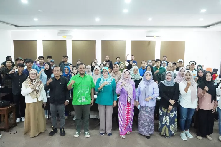 Anggota DPRD Kota Bogor dari fraksi Aswaja, Akhmad Saeful Bakhri menjadi narasumber pada acara Pelatihan Pemberdayaan Bagi UMKM (DPRD)