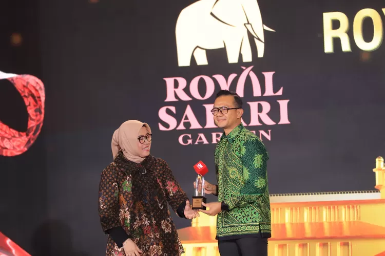 Royal Safari Garden sabet penghargaan The Leading Thematic Resort in Indonesia (ist)