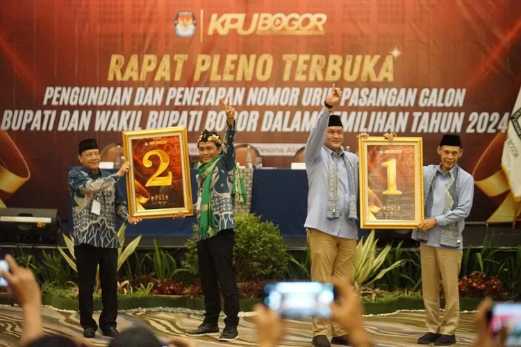Pengundian nomor urut calon bupati dan wakil bupati Bogor oleh KPU Kabupaten Bogor di Pesona Alam Cisarua, Kabupaten Bogor, Senin, 24 September 2024. (Arifin/Metropolitan)
