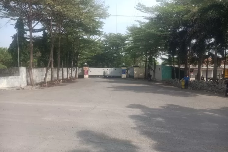 PT CSG Karawang tengah diterpa isu pungutan liar (pungli) penerimaan kerja. Para korban pencari kerja dimintai uang hingga Rp25 Juta (Herman)