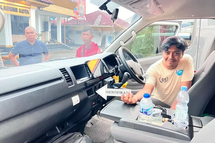 Begini kondisi mobil Wisata yang sempat hilang di Desa Gedepangrango dan berhasil ditemukan Polisi di Kota Baru Parahyangan, Bandung Barat. (Satiri)