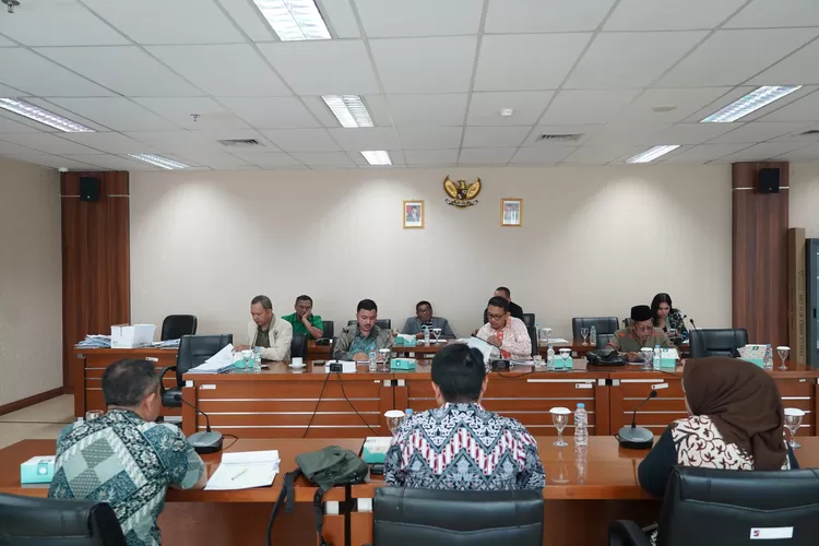 Rapat perdana Komisi II DPRD Kota Bogor dengan Perumda Pasar Pakuan Jaya (DPRD Kota Bogor)