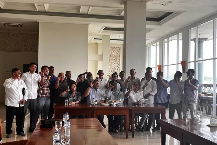 Pelaku wisata Kabupaten Bogor usai diskusi bareng calon bupati Bogor Rudy Susmanto dan mantan bupati Bogor Ade Yasin, belum lama ini. (Ist)