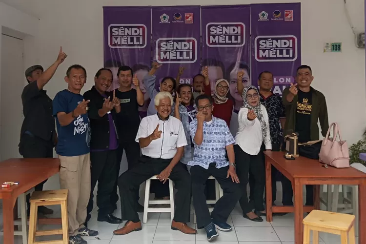 Relawan Antar Suku se-Kota Bogor mendeklarasikan dukungan buat pasangan Calon Wali Kota Bogor dan wakil wali kota Sendi Melli (dok pribadi)