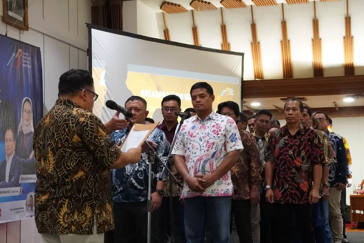 Pelantikan pengurus AMSI Jawa Barat periode 2024-2028 di Hotel Savoy Homann, Bandung, Jum'at, 4 Oktober 2024. (AMSI Jawa Barat)