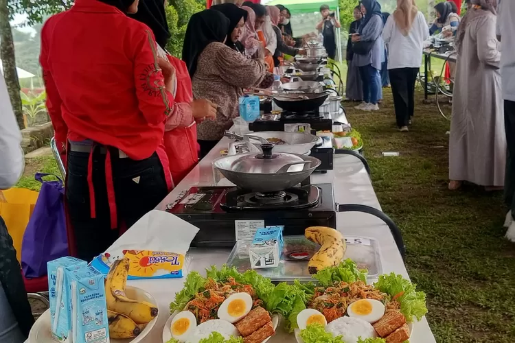 festival cipta menu beragam, bergizi seimbang dan aman dengan berbasis sumber daya lokal di Cafe Bela Negara, Kecamatan Babakanmadang, Kabupaten Bogor, Sabtu, 5 Oktober 2024. (Erwin)