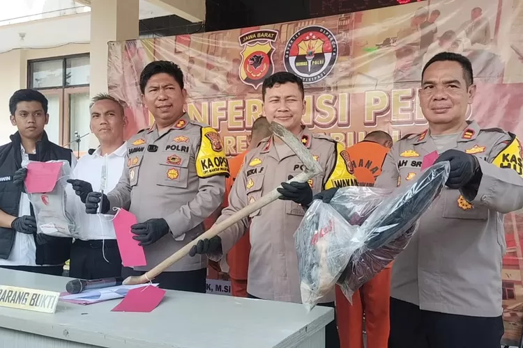 Polisi mengamankan 4 tersangka pembunuhan pemuda di Sukabumi oleh teman sendiri setelah mabuk bareng (Satiri)