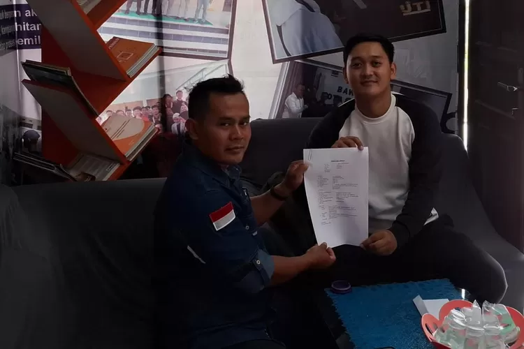 Tim Advokasi paslon MAJU resmi laporkan camat yang tidak netral karena dukung paslon Fahmi Dida di medsos (Satiri)