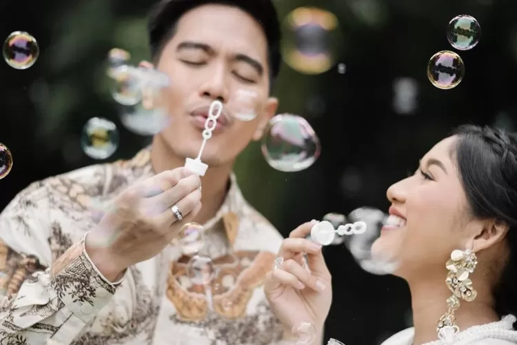 Putri pertama Kaesang Pangarep dan Erina Gudono lahir dengan nama  Bebingah Sang Tansahayu. (Instagram/@kaesangp)