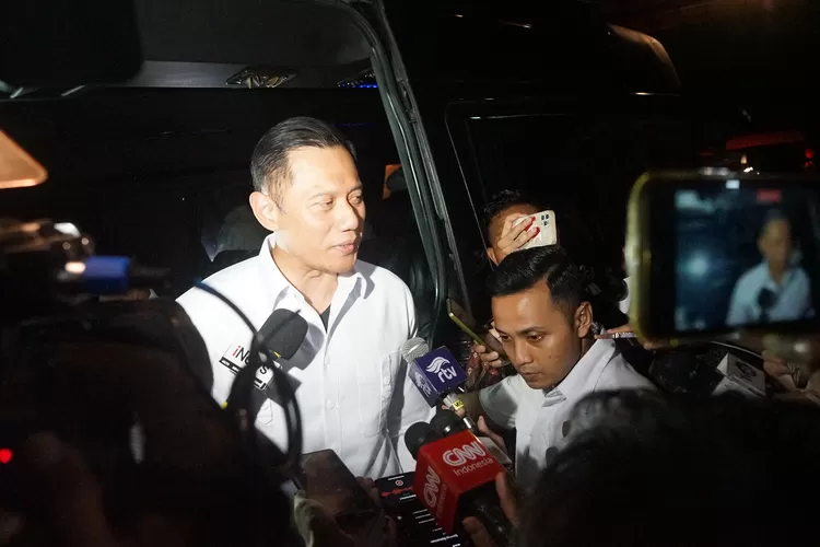 Agus Harimurti Yudhoyono atau AHY usai mengikuti pembekalan calon menteri di kediaman Prabowo Subianto di Hambalang, Kabupaten Bogor, Rabu, 16 Oktober 2024. (Arifin/Metropolitan)
