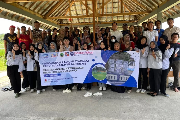 Dosen program studi Manajemen Agribisnis IPB berikan pelatihan Branding dan Komersialisasi Produk UMKM di Mulyaharja Kota Bogor (dok pribadi)