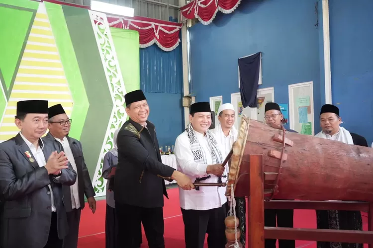 DMI Award 2024 di Desa Limusnunggal, Kecamatan Cileungsi, Kabupaten Bogor, Sabtu, 19 Oktober 2024. (Humas Pemkab Bogor)