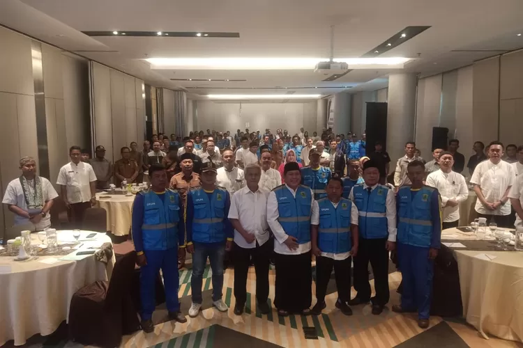 Dinas PUPR Karawang luncurkan tiga program, salah satunya Tim Biru untuk atasi masalah drainase tersumbat sampah (Herman)