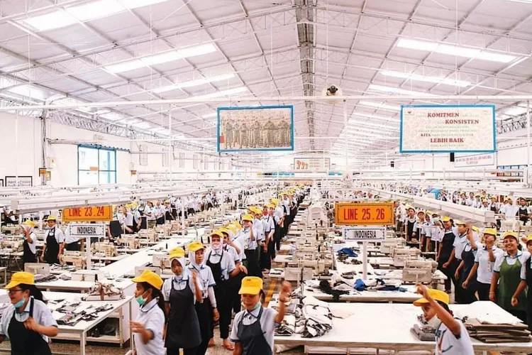 Perusahaan tekstil terbesar di Asia Tenggara, PT Sri Rejeki Isman Tbk (SRIL) bangkrut. (Instagram/@sritexgroup)