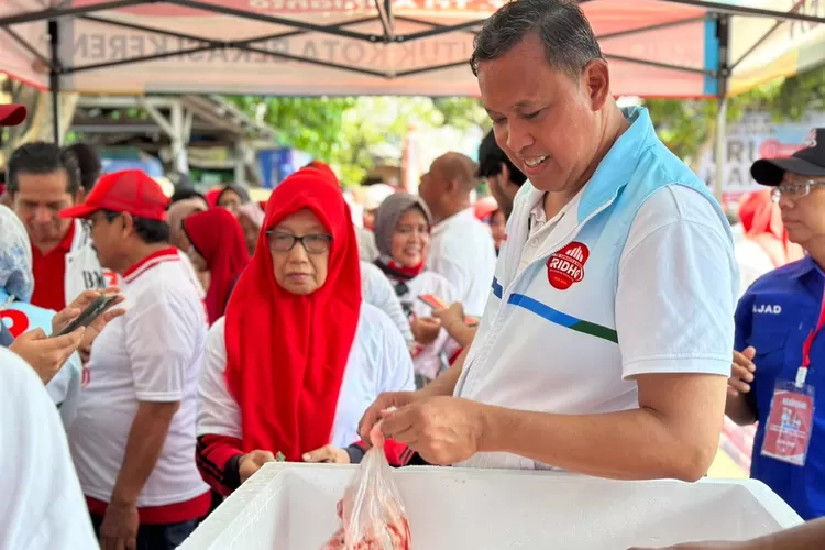 Calon Wali Kota Bekasi nomor urut 3, Tri Adhianto meluncurkan Kartu Keren diskon pangan (Dok pribadi)