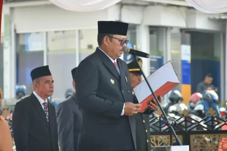 Pj Wali Kota Sukabumi, Kusmana Hartadji (Satiri)