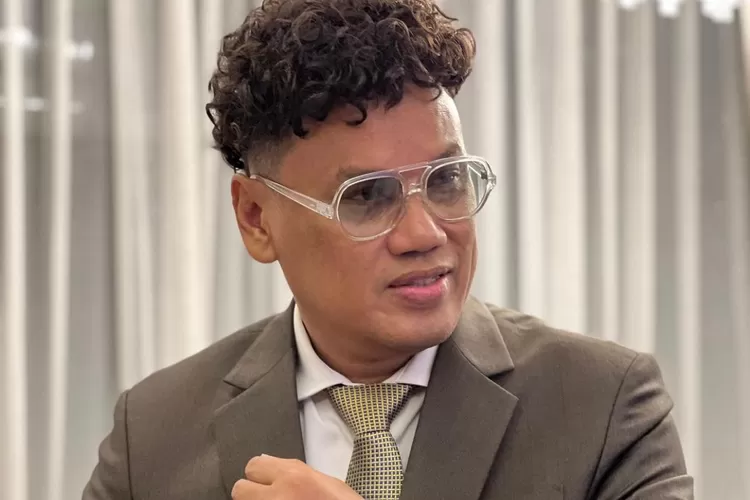 Uya Kuya Diaktifkan Lagi Jadi Anggota DPR RI. (Instagram/@king_uyakuya)