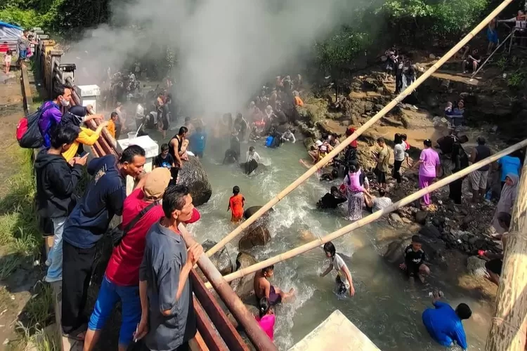 Jadi Favorit Warga Sukabumi, Wisata Air Panas Geyser Cisolok Belum Ramah Lansia dan Disabilitas (Satiri)