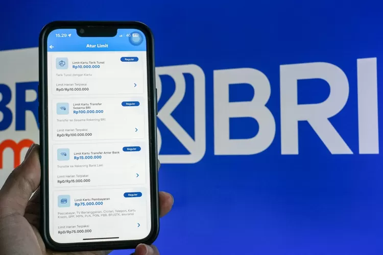 Ilustrasi pelayanan Super Apps BRImo dari PT Bank Rakyat Indonesia (Persero) Tbk.