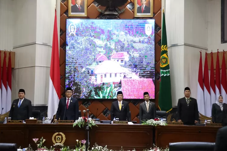 Rapat Paripurna Pelantikan Agus Salim sebagai anggota DPRD Kabupaten Bogor di Ruang Rapat Paripurna DPRD Kabupaten Bogor, Selasa, 12 November 2024. (Diskominfo)