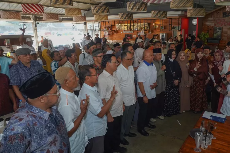 Relawan se-Bogor Raya deklarasi mendukung pasangan Ahmad Syaikhu - Ilham Habibie di Pilgub Jabar 2024. (Ist)