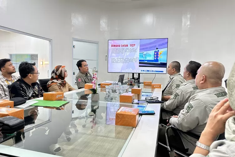 Diskominfo Kabupaten Purwakarta saat&nbsp;kunjungan kerja ke Diskominfo Kabupaten Bogor, Jumat, 15 November 2024. (Diskominfo)