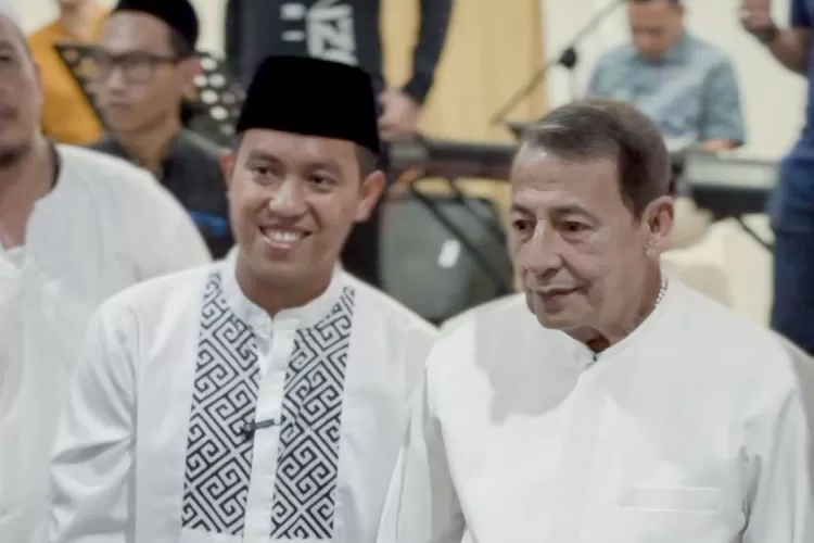 Calon Wali Kota (Cawalkot) Bogor Sendi Fardiansyah bertemu ulama karismatik Habib Luthfi bin Yahya (dok pribadi)