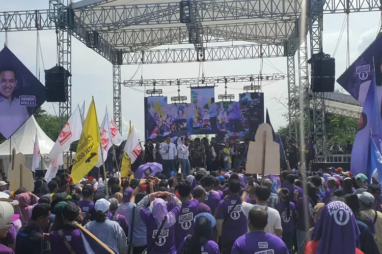 Kampanye akbar bertajuk 'Pesta Bogor Hepi' ala paslon Sendi Melli berlangsung meriah. Makin yakin bisa menangkan Pilkada Kota Bogor 2024 (Ryan/Metropolitan)
