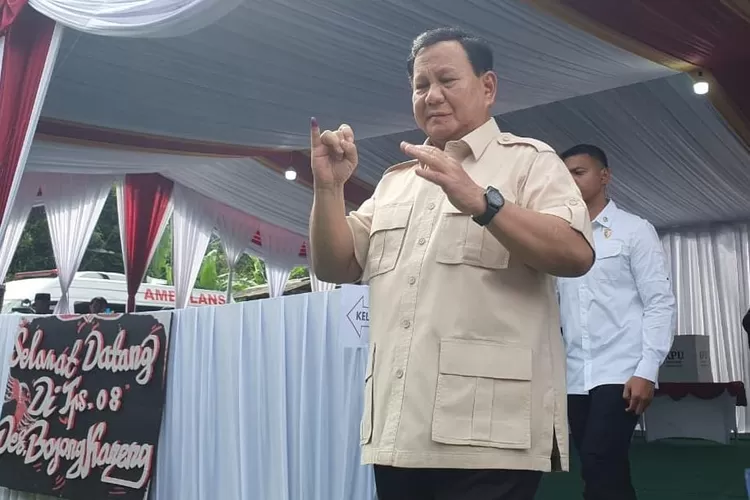 Presiden Prabowo Subianto usai menyalurkan hak pilihnya pada Pilkada 2024 di TPS 08 Bojongkoneng, Kecamatan Babakanmadang, Kabupaten Bogor, Rabu, 27 November 2024. (Panca)