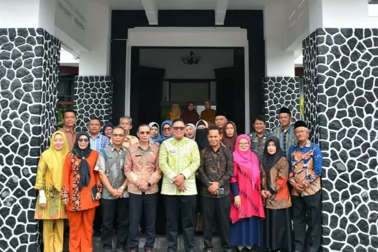 Saat melepas belasan PNS yang purnatugas, Pj Wali Kota Sukabumi sebut ada warisan legasi yang bermanfaat bagi generasi penerus (Satiri)