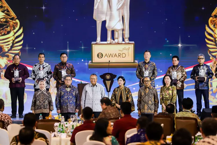 Momen BRI berhasil meraih dua penghargaan dari Bank Indonesia Awards 2024.