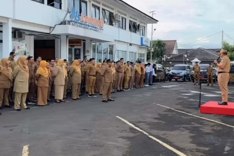 Pj Wali Kota Sukabumi Kusmana Hartadji mengingatkan pentingnya menjaga integritas bagi korps ASN di Kota Sukabumi (Satiri)