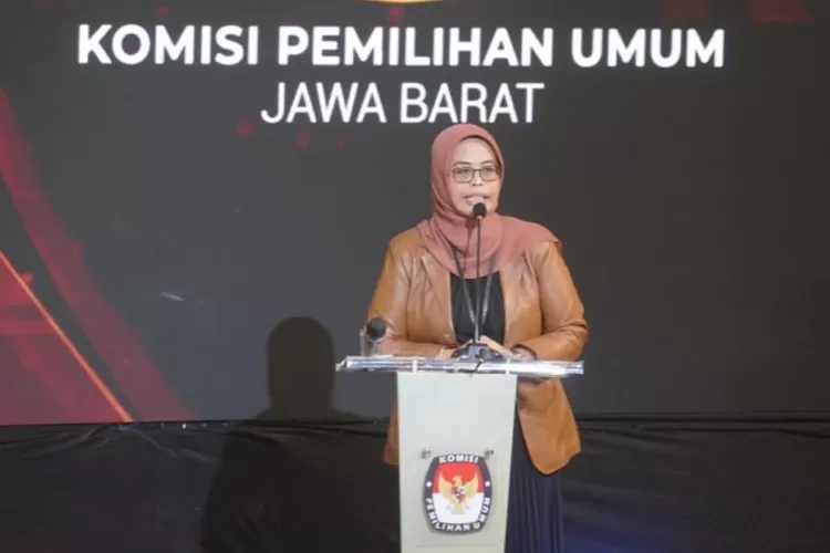 Ummi Wahyuni melalui kuasa hukumnya melayangkan gugatan ke PTUN Jakarta atas putusan DKPP dan KPU RI. (Arifin/Metropolitan)
