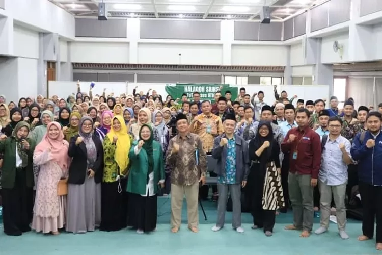 Acara Halaqah Sains dan Training of Trainers (TOT) Sukses UTBK untuk meningkatkan kualitas pendidikan di Jawa Barat pada Kamis, 5 Desember 2024.