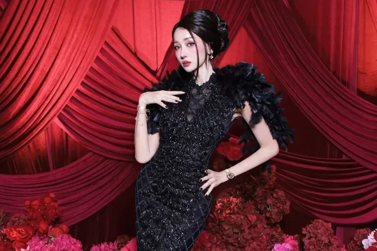 Lucinta Luna membongkar fakta seputar Isa Zega. (Instagram/@lucintaluna_manjalita)