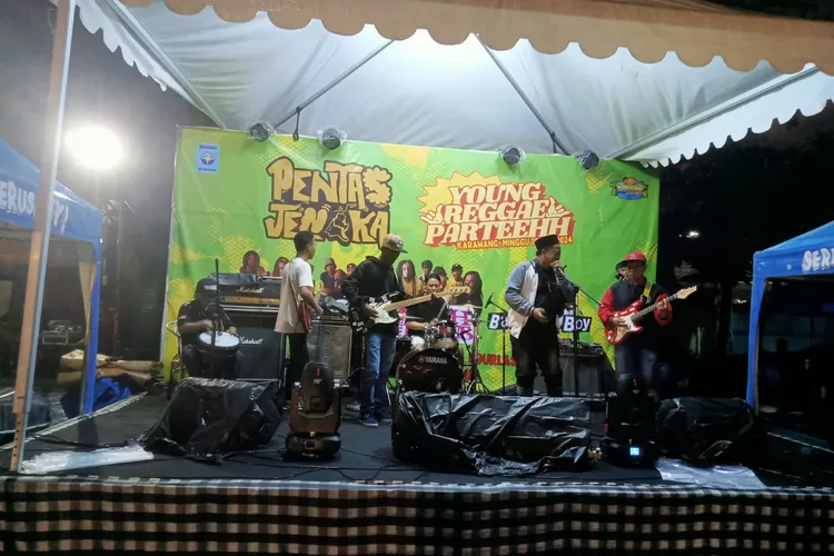 Dies natalis Mapala Universitas Buana Perjuangan (UBP) Karawang diisi dengan berbagai kegiatan, termasuk hiburan musik (ist)