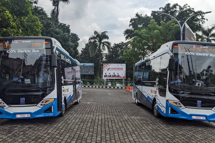 Dua bus listrik Tegar Beriman milik Pemkab Bogor (Panca)