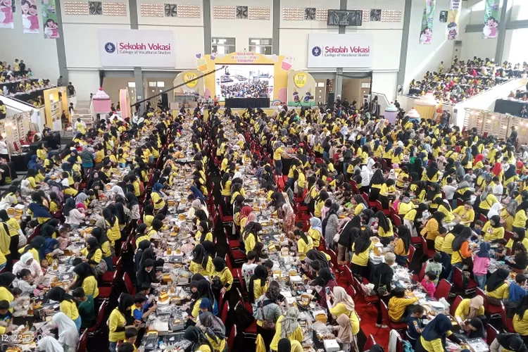 1.000 pasang ibu dan anak di Bogor ikut menghias cupcake bareng Koepoe-Koepoe dan pecahkan rekor MURI saat peringati Hari Ibu (Dok Metropolitan)